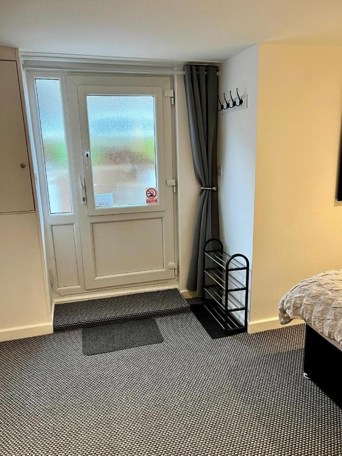 Basement Studio By The Bay Hotel Моркамб Екстериор снимка